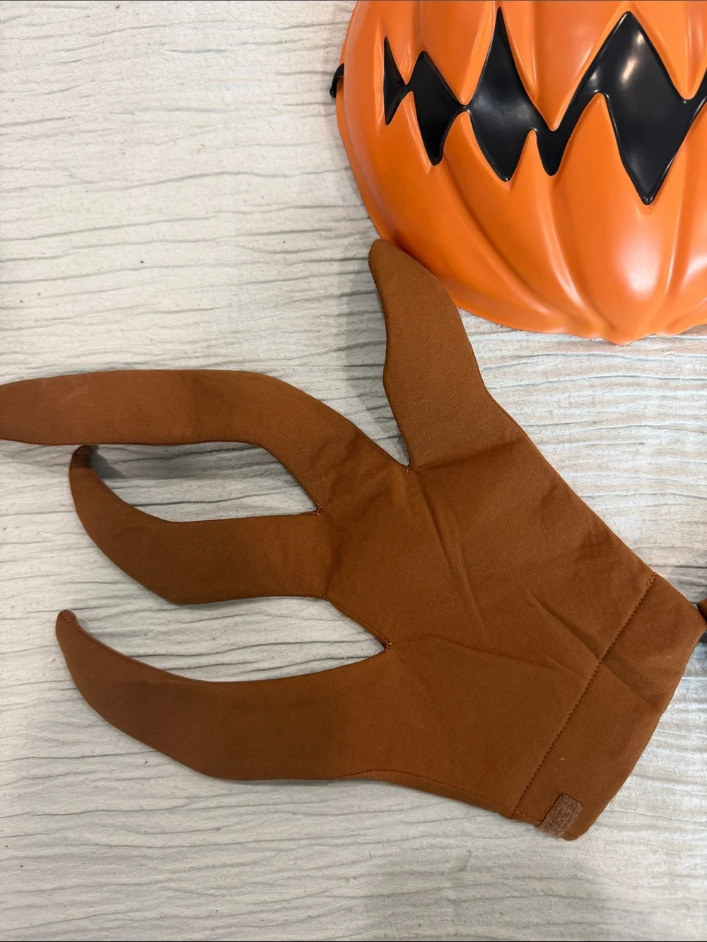 Kids Pumpkin Jack-O'-Lantern Costume Set with Brown Gloves - Unbranded